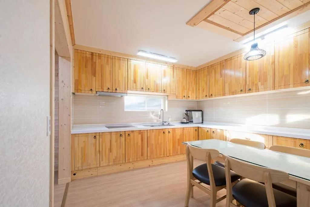 Tree House Guesthouse Jeju South Korea