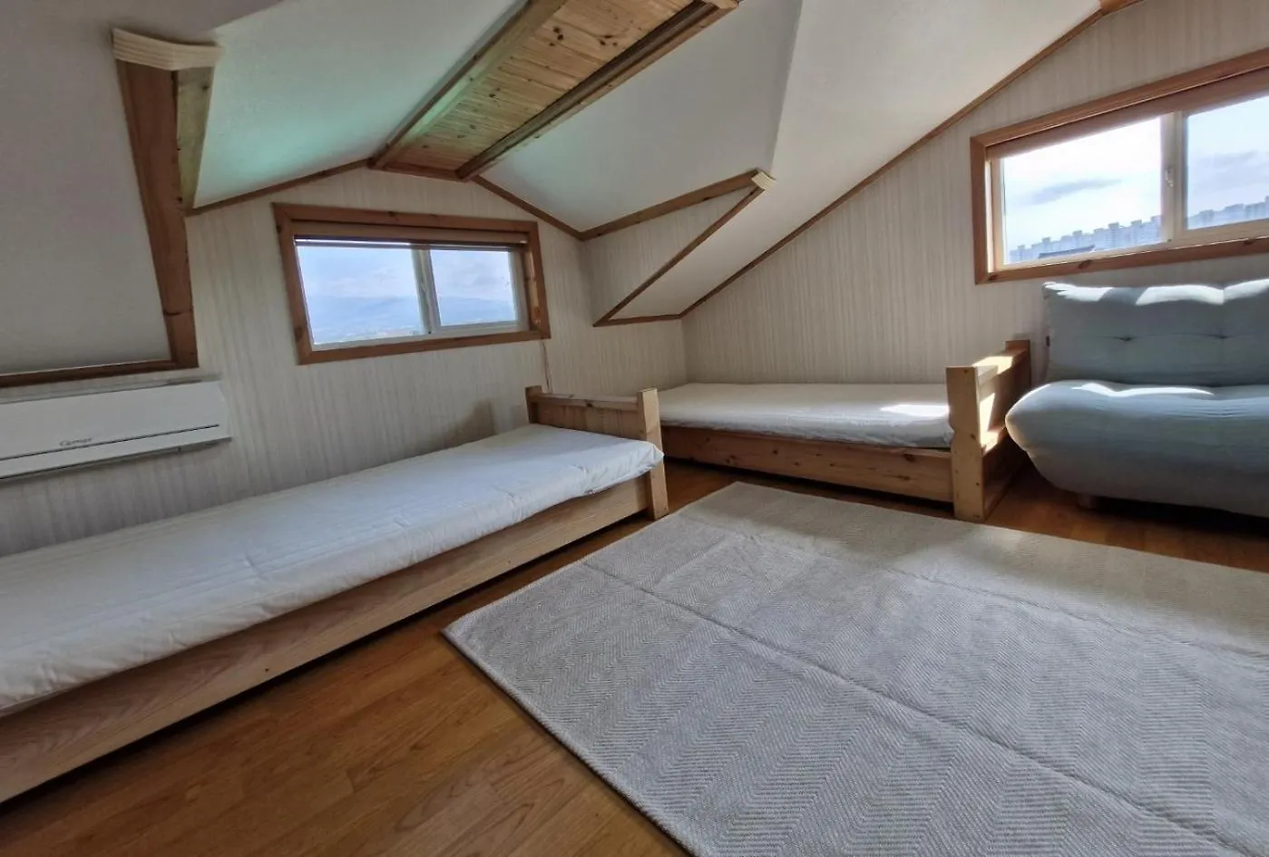 Guest house Tree House Guesthouse Jeju